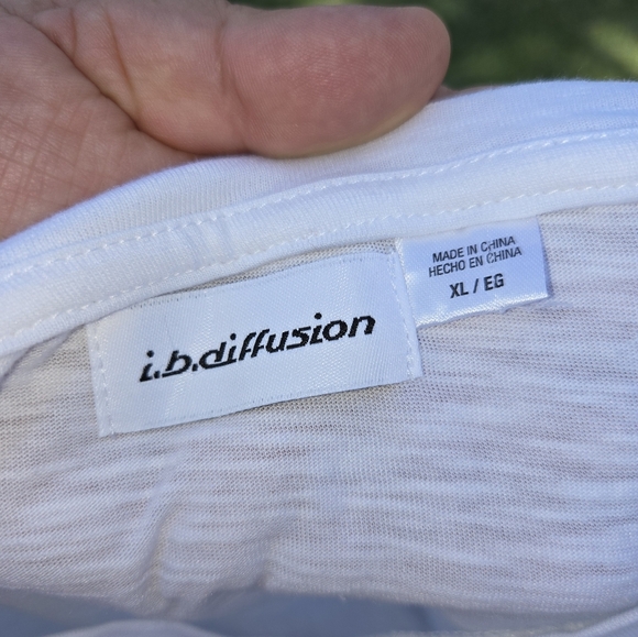 i.b.diffusion White Short Sleeve Tee Classic Style NWOT - Picture 3 of 3